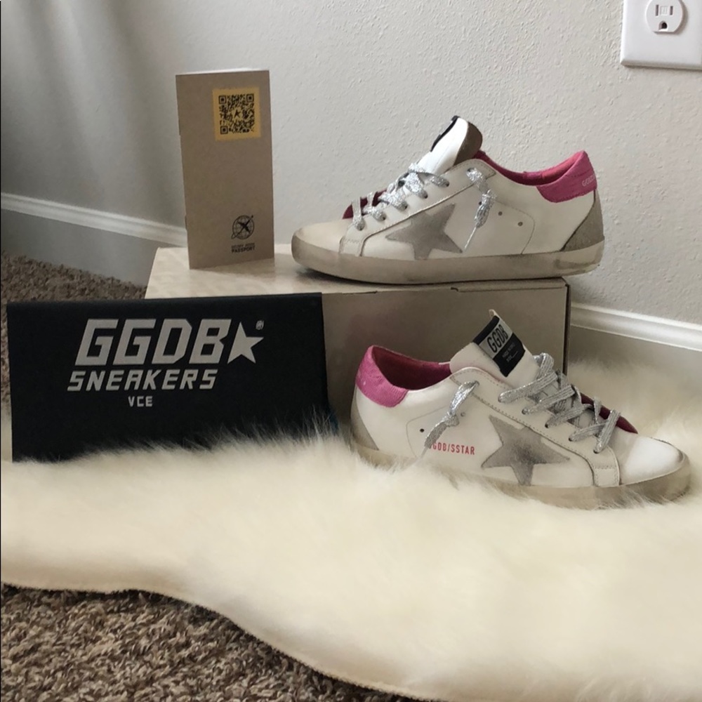 100% authentic Golden Goose superstar sneaker